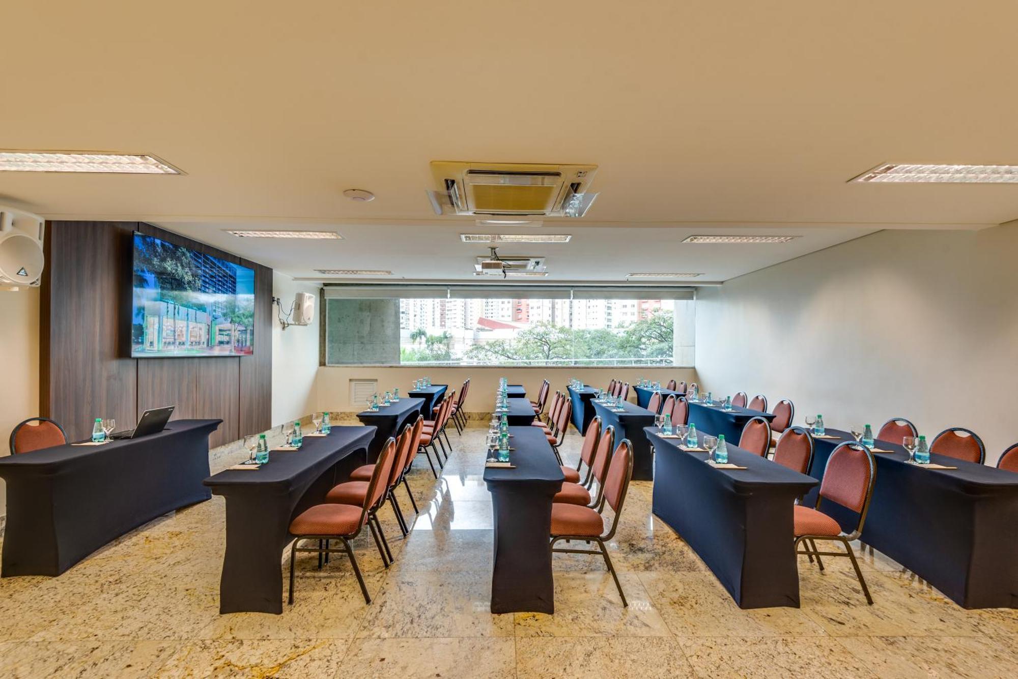 K Hotel Гоянія Екстер'єр фото