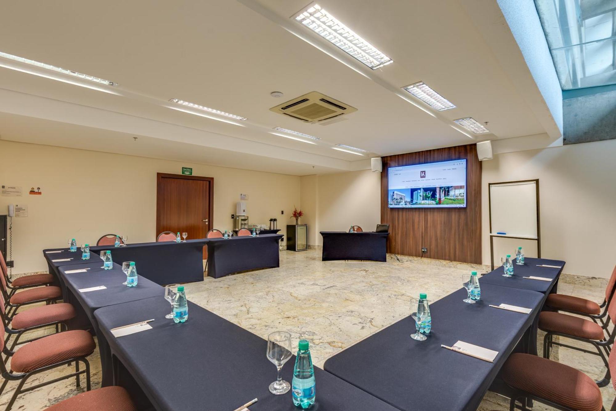 K Hotel Гоянія Екстер'єр фото