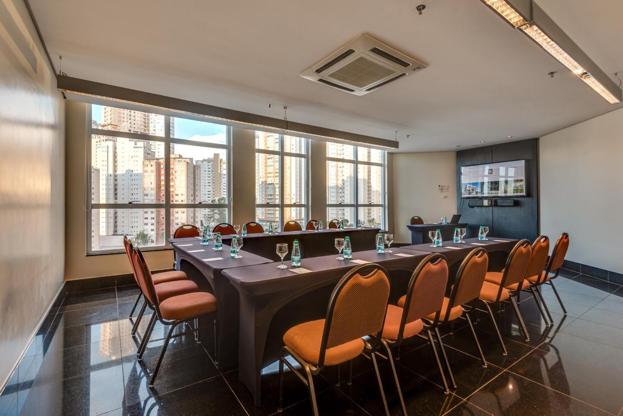 K Hotel Гоянія Екстер'єр фото