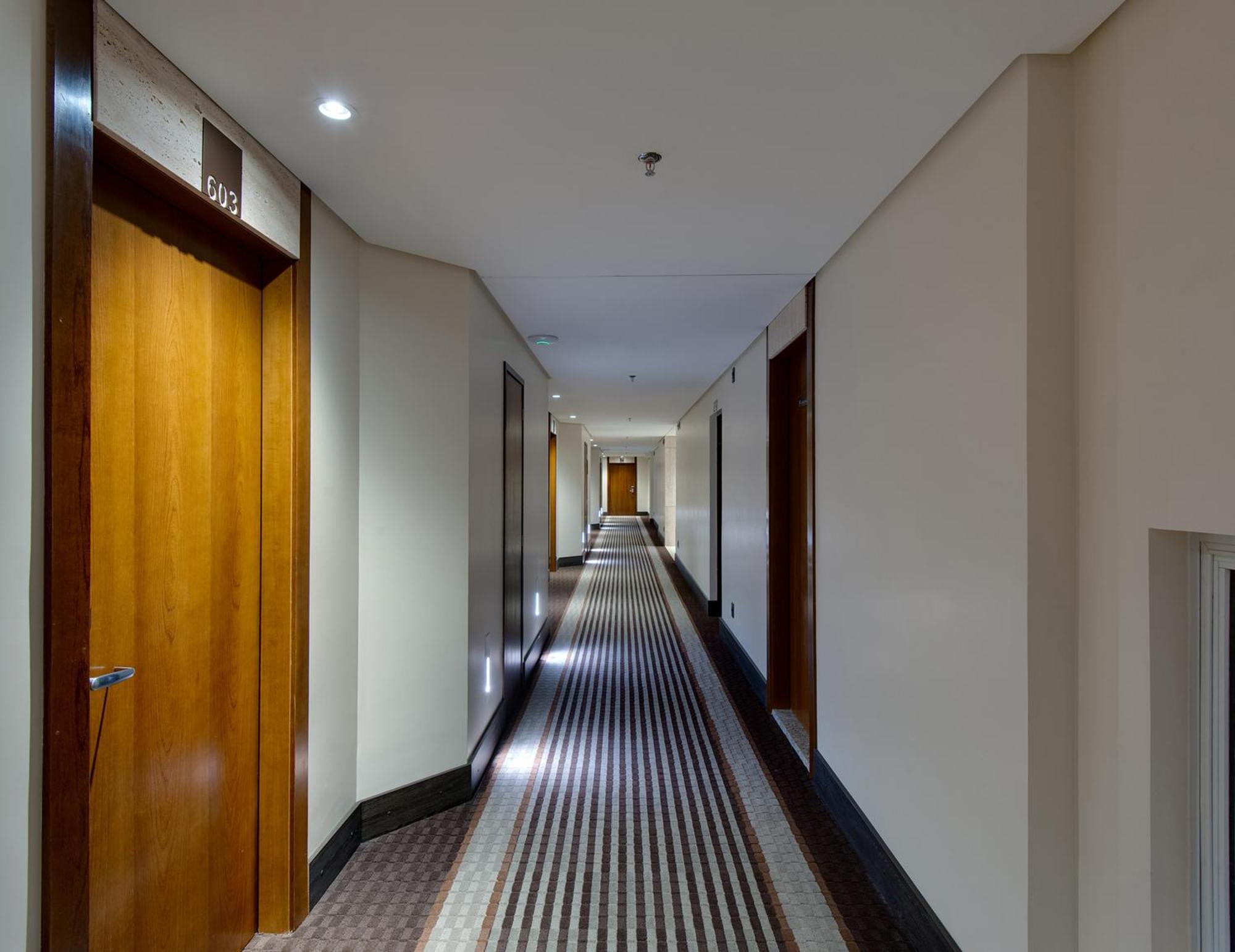 K Hotel Гоянія Екстер'єр фото